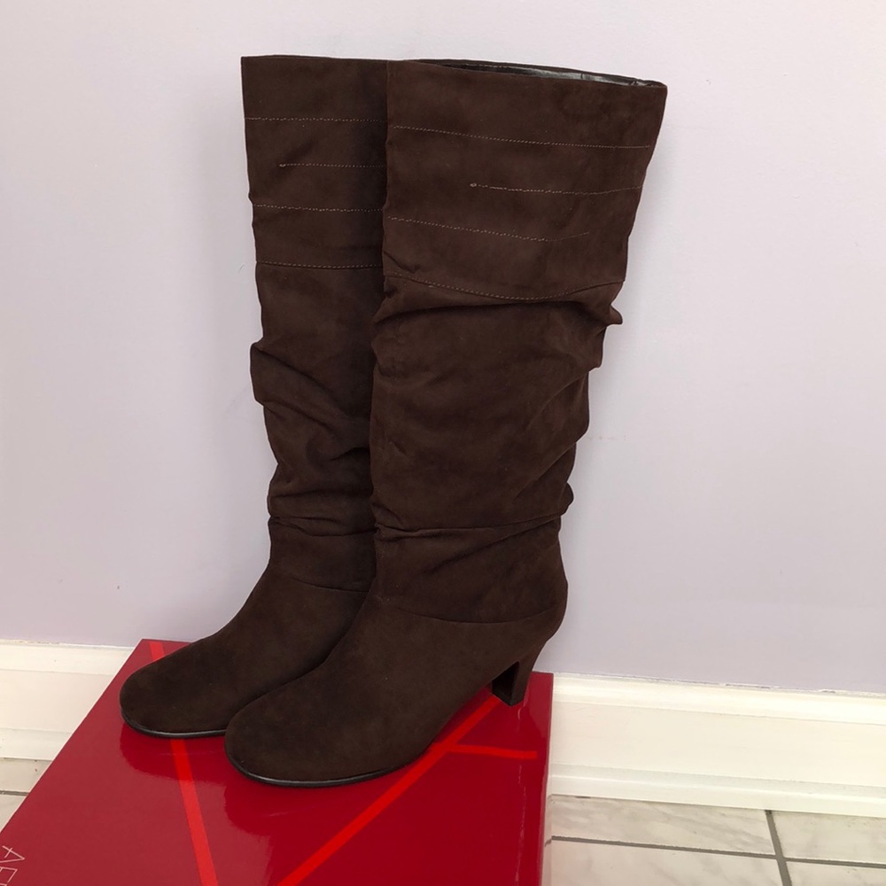 Aerosoles Running Play boots in brown suede